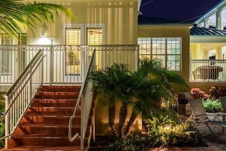Grand Marina Suite -Waterfront Condo Cayo Hueso Exterior foto
